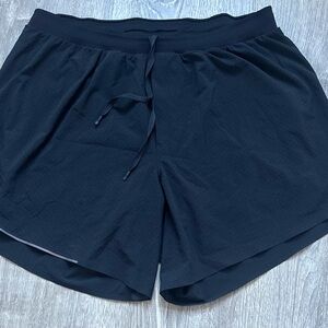 Lululemon Black Athletic Shorts for Men size L